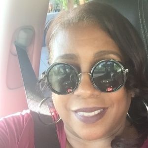 Meet your Posher, Yasmin